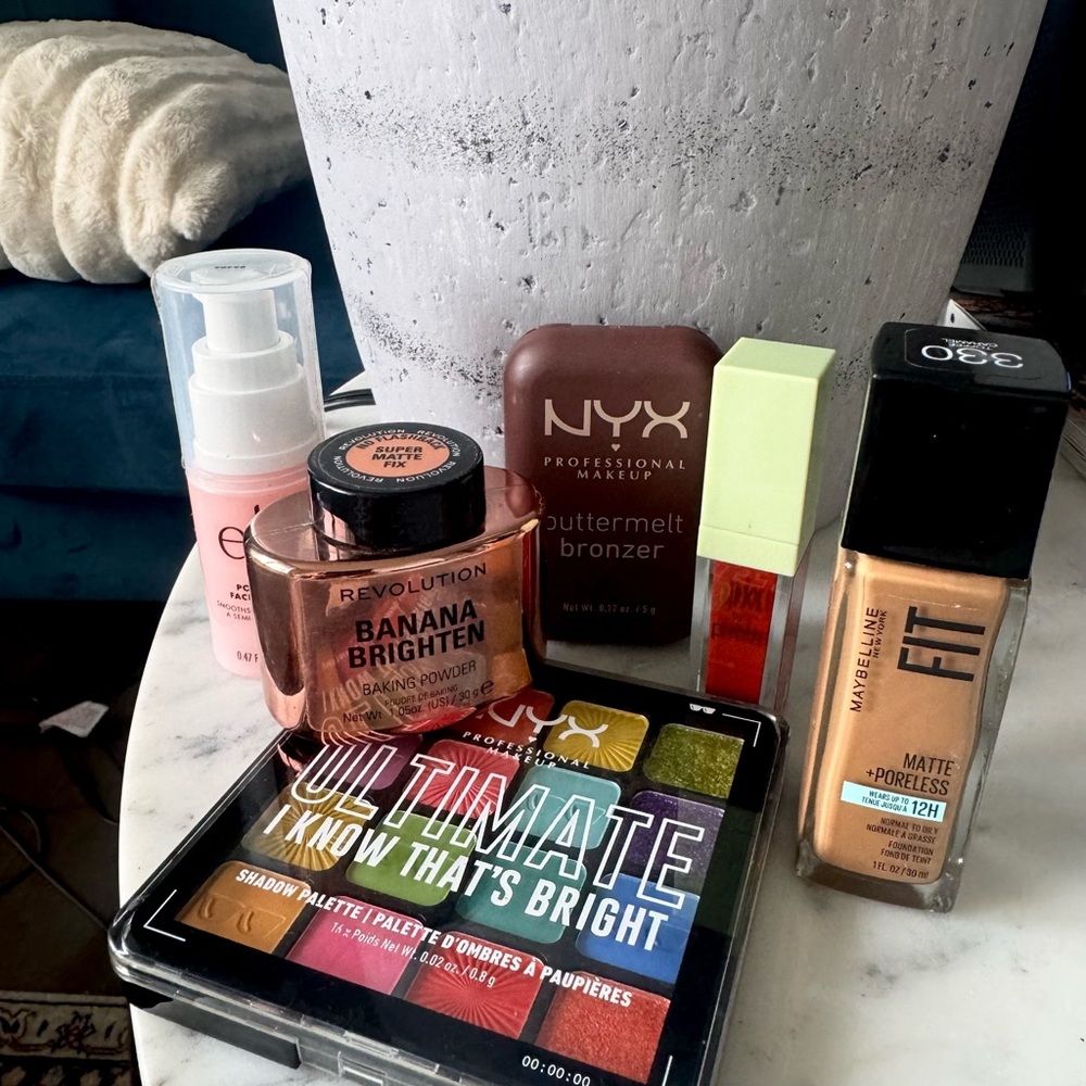 NYX Butter Bronzer with Makeup Essentials